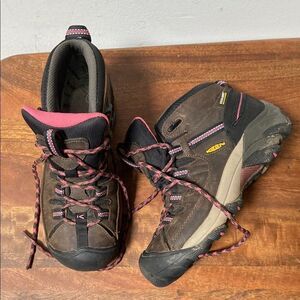 Keen Hiking Boots